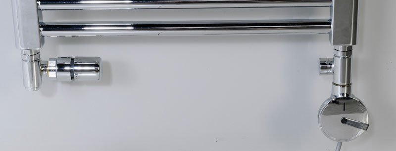 Sapho CORNER COMBI připojovací sada ventilů termostatická triaxiální, levé provedení, chrom, připojená k topnému žebříku