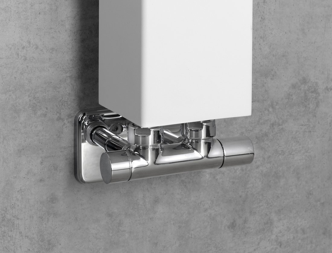 Sapho TWIN připojovací sada ventilů pro středové připojení, chrom, připojená k topnému žebříku