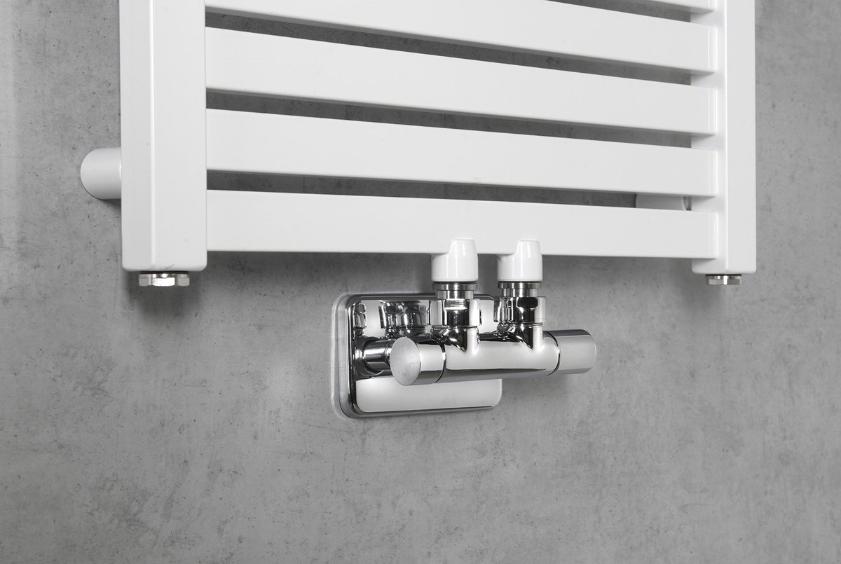 Sapho TWIN připojovací sada ventilů pro středové připojení, chrom, připojená k topnému žebříku